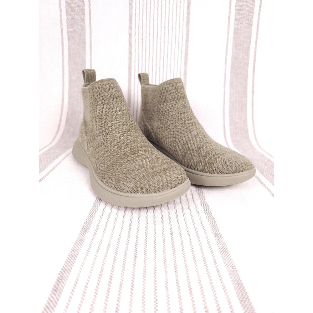 VIVAIA Delilah Sneaker Boot Womens 7.5 Olive Green Knit Hiking Travel Urban Shoe